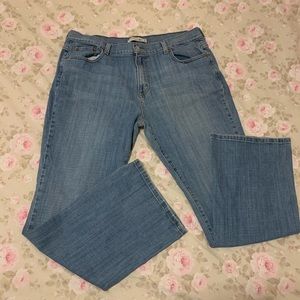 Levi’s 515 Boot Cut Light Wash with stretch 16S
